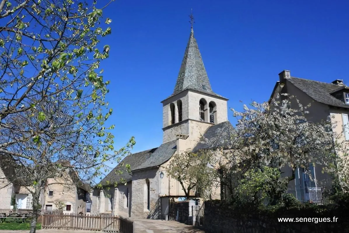 Bed & Breakfast Gite Du Portail Fleuri Senergues